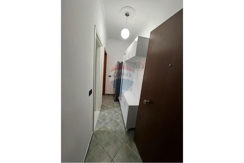 APARTAMENT 1+1 ME QIRA , RRUGA E KAVAJES