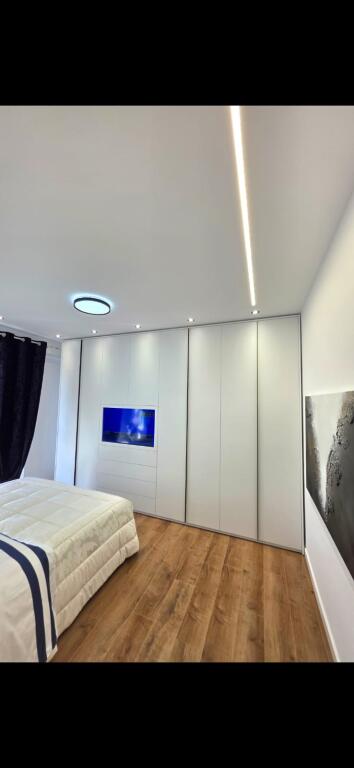 Apartament 2+1 per shitje,i ri,  21 Dhjetori