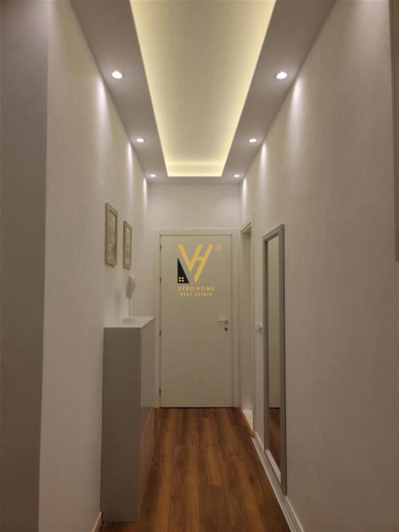 JEPET APARTAMENT 1+1 ME QIRA TE RRUGA E DURRESIT 600 EURO