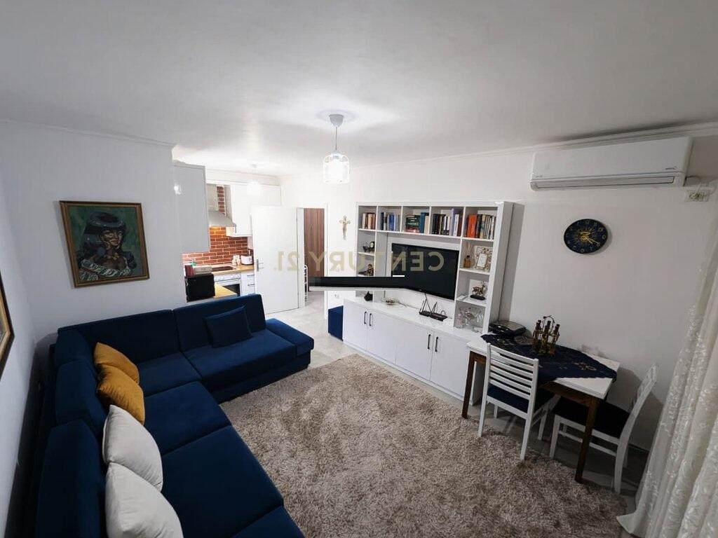 Apartament 1+1 Me Qira në Shkozë, Tiranë