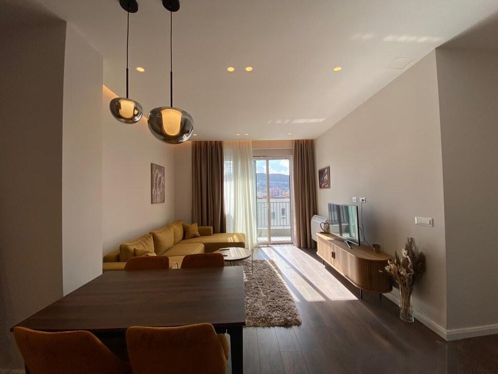 APARTAMENT LUKSOZ 2+1+2 ME QIRA – KOMUNA E PARISIT