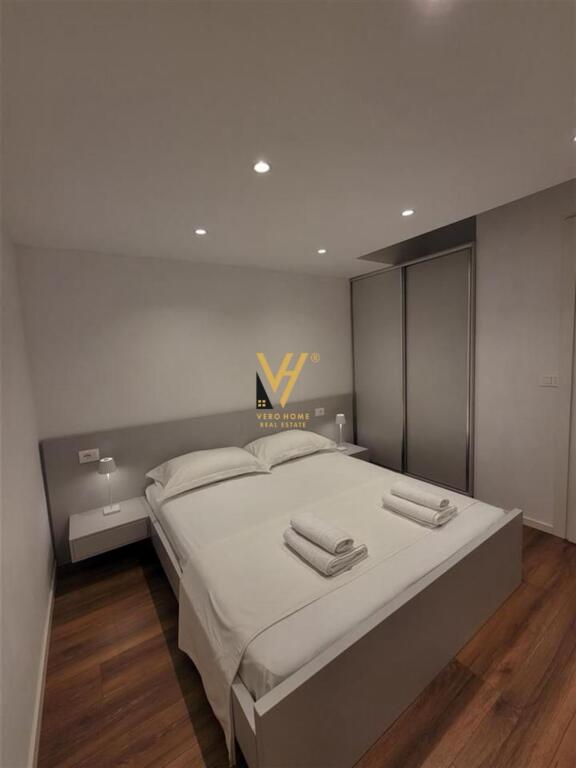 JEPET APARTAMENT 1+1 ME QIRA TE RRUGA E DURRESIT 600 EURO