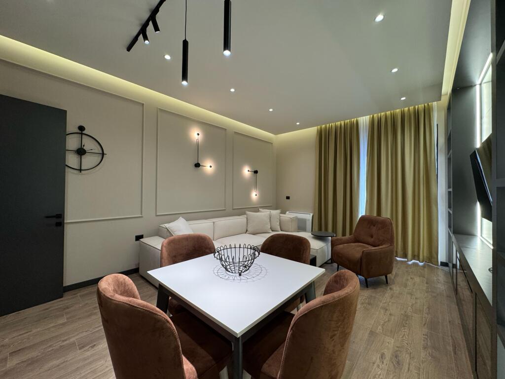 Qira- Apartament te kompleksi Delijorgji