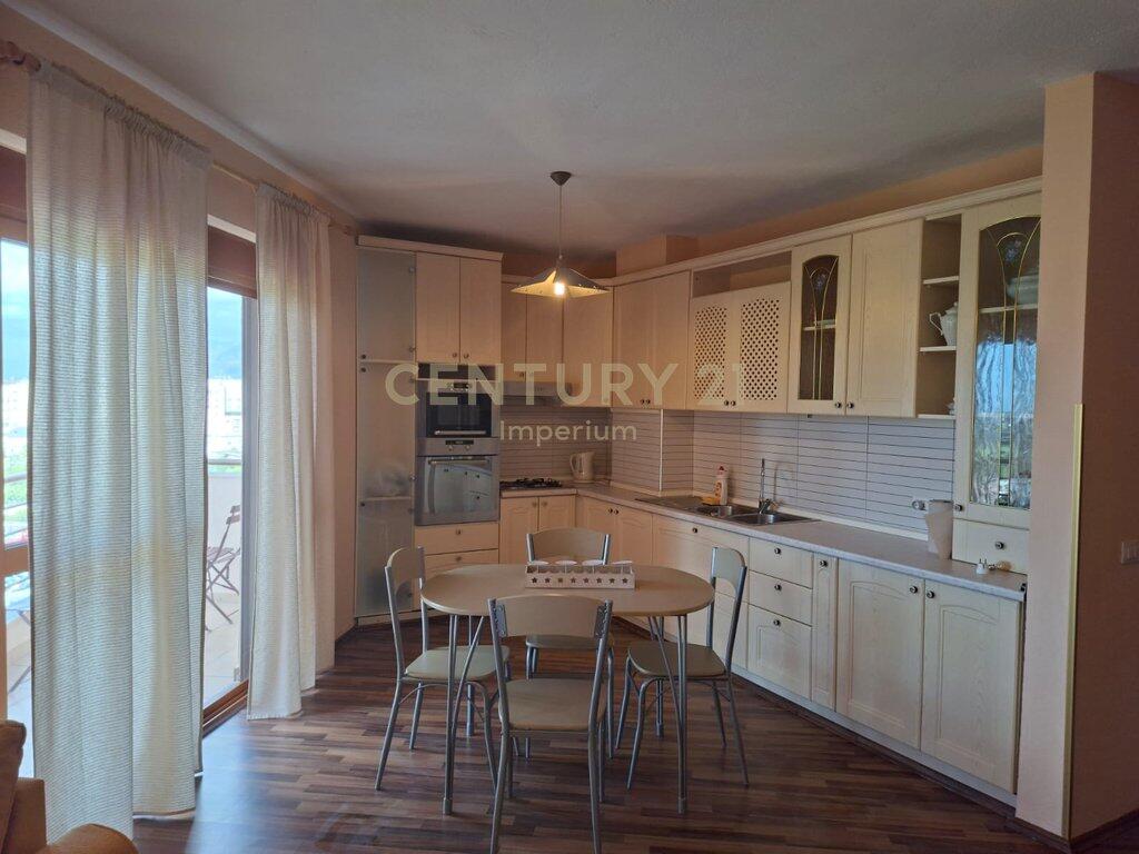 Apartament 2+1 me qira në Yzberish