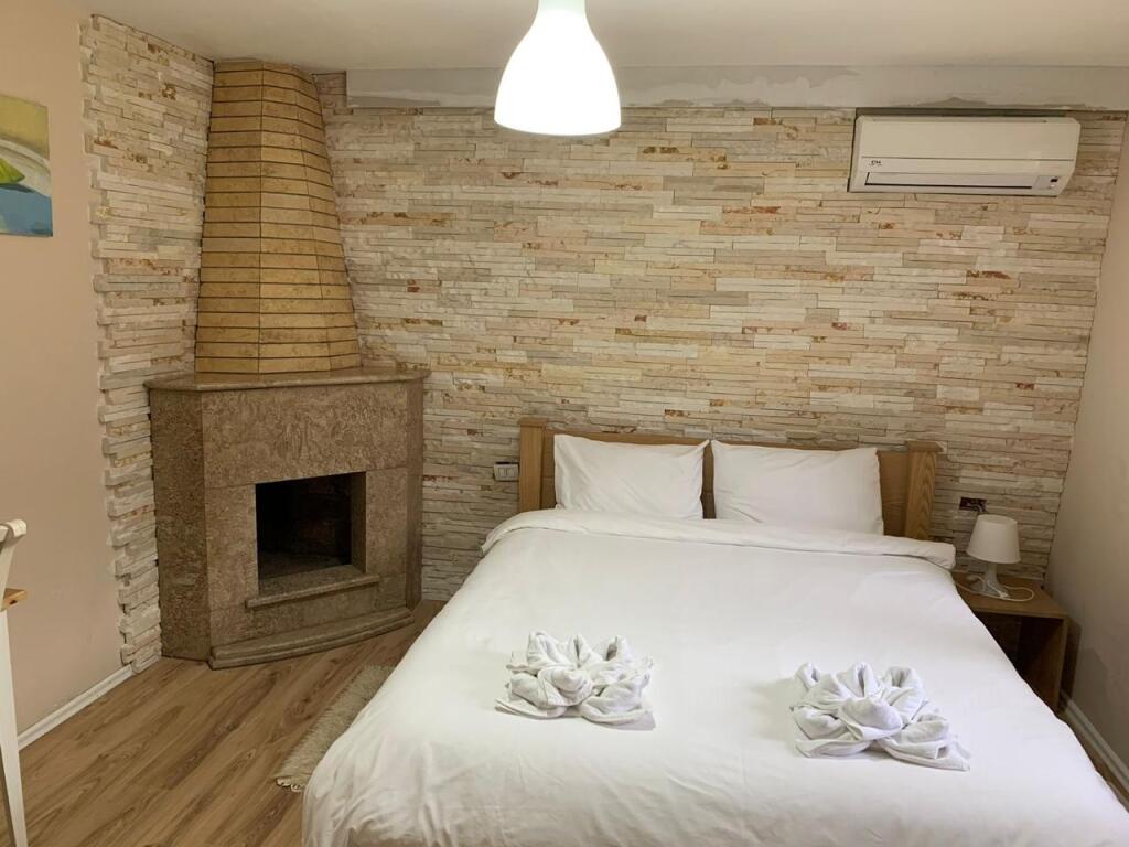 Jepet me Qira Hotel Boutique në Zemër të Korçës !