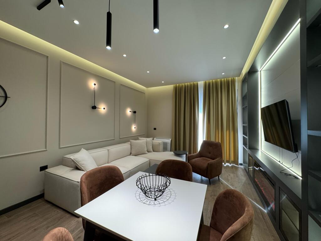 Qira- Apartament te kompleksi Delijorgji