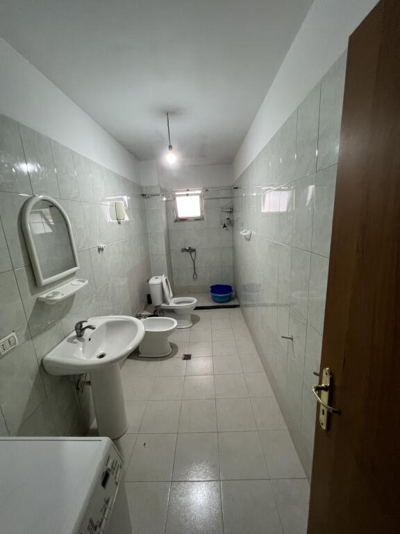 APARTAMENT 2+1 NE SHITJE TE KTHESA E KAMZES