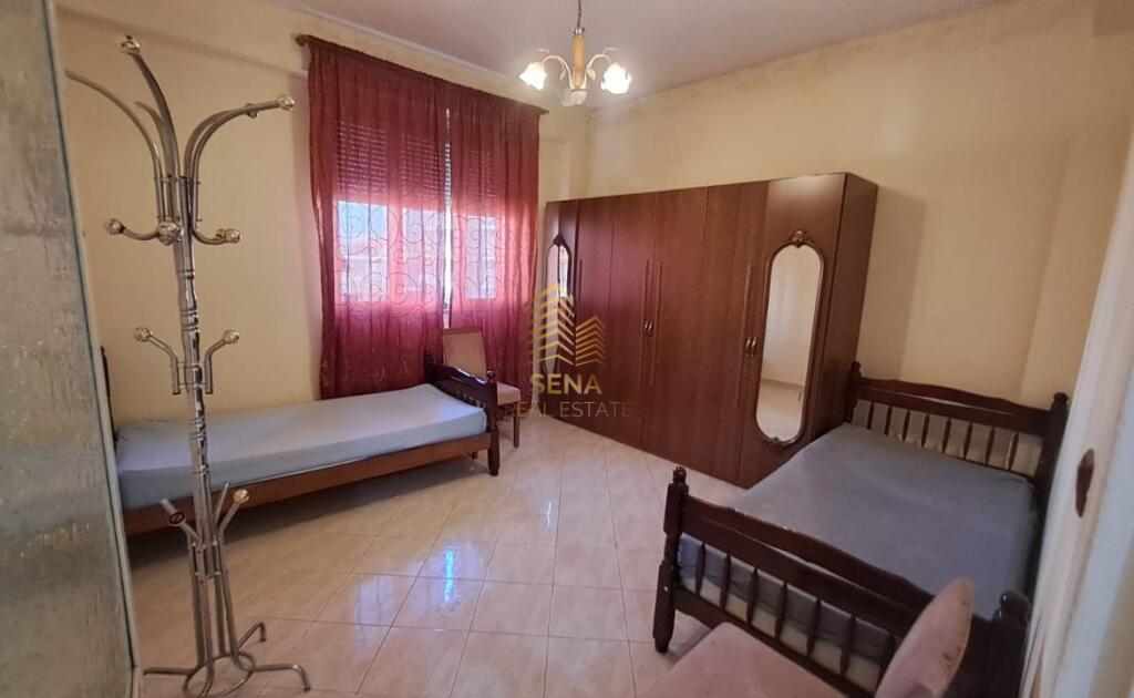 Qira, Hyrje Private, 1+1+blk,21 Dhjetori, 40,000 Lek/muaj