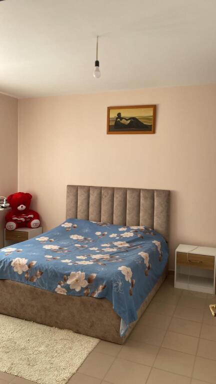 Appartamento 2+1 dietro Casa Italia, pronto per abitare.