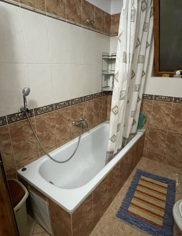 Apartament 2+1+1 Ballkon te 21 dhjetori me qera