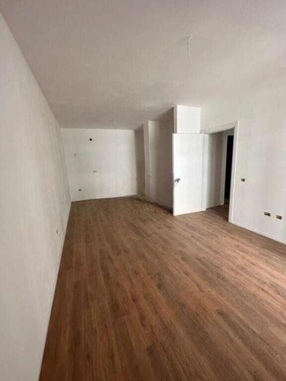 Apartment 2+1+2 bathrooms, for sale at the Univers City Complex, QTU.