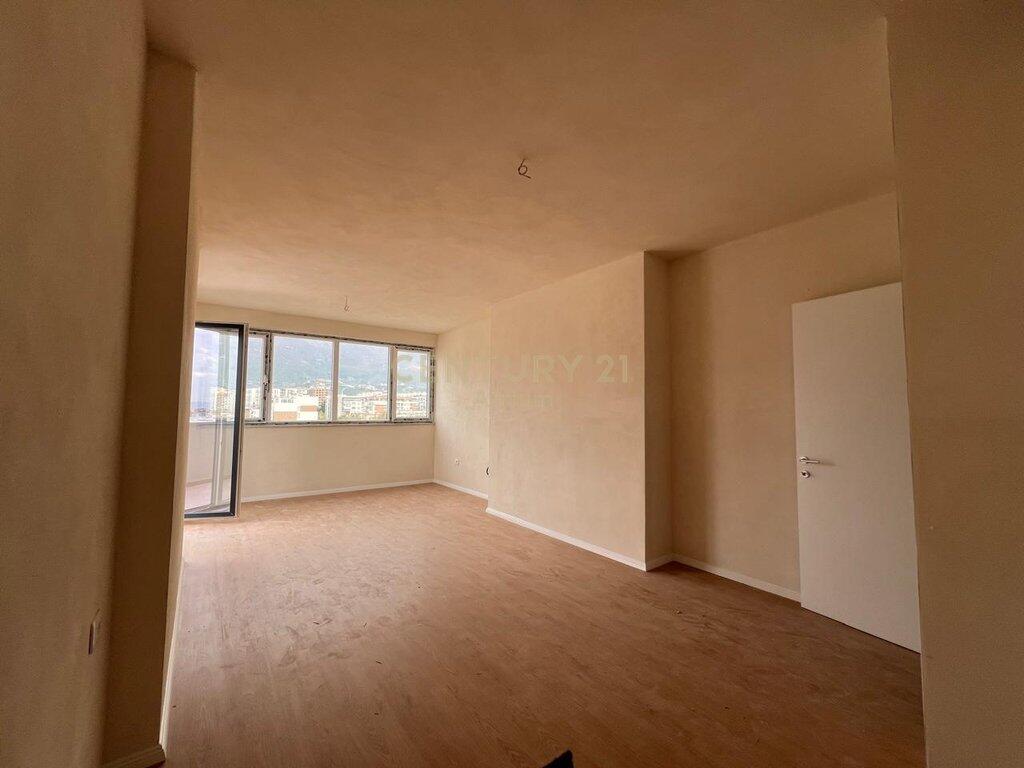 🏡 SHITET APARTAMENT 1+1 ME VERANDË – PRANË SHKOLLËS SË BASHKUAR