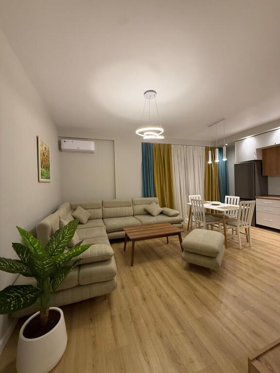 Apartament me qera 1+1 Astir