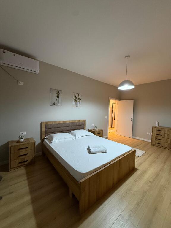 Apartament me qera 1+1 Astir