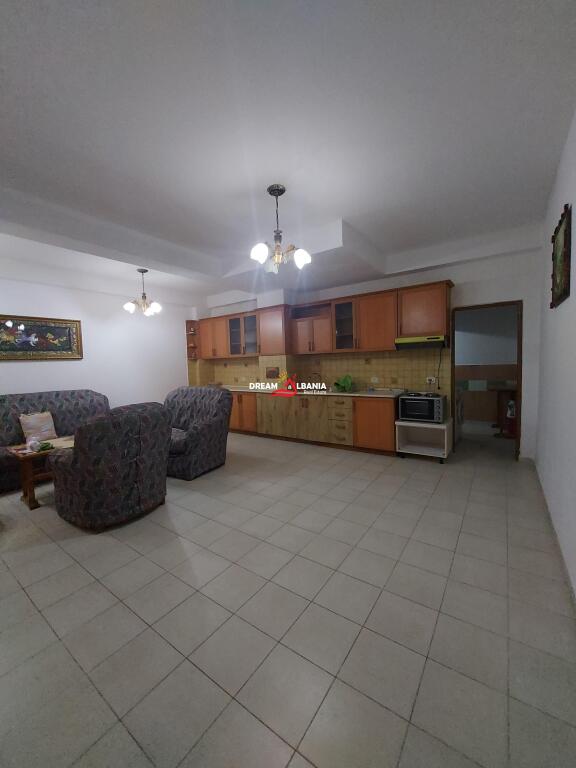 Shitet apartament 1+1 prane Fakultetit Mjeksise ne rrugen e Dibres, Tirane (ID 4111917)