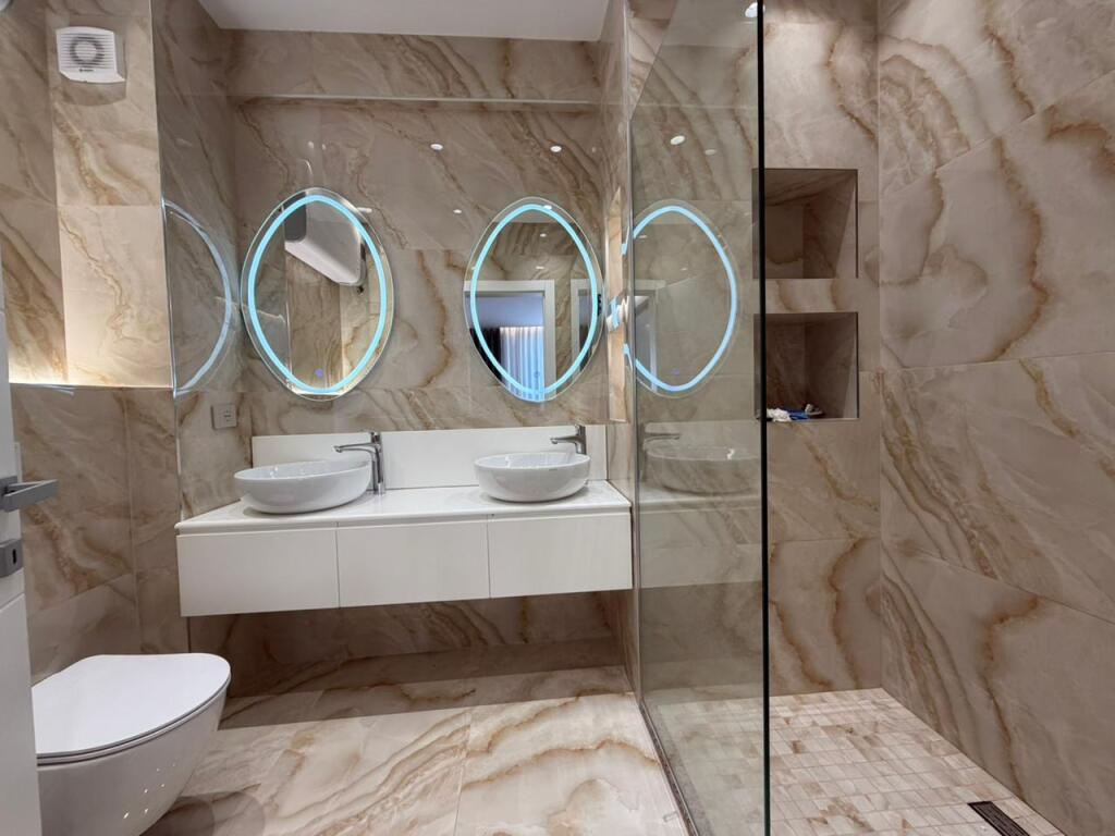 𝐑𝐄𝐍𝐓 𝟐+𝟏 with 2 rooms 𝐅𝐙/𝐓𝐇𝐀𝐓𝐄 𝐋𝐀𝐊𝐄