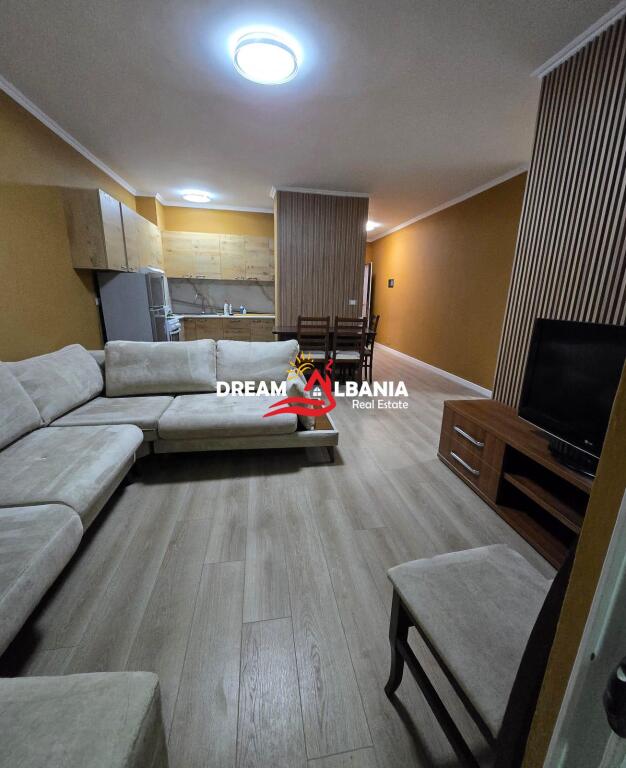 Jepet me qera apartament 2+1 tek Komuna e Parisit, prane Kika 2 (ID 42215428)