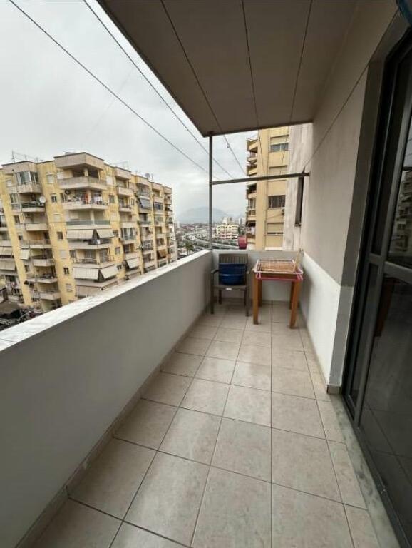 Apartament 2+1+2 me qira në Astir, Tiranë