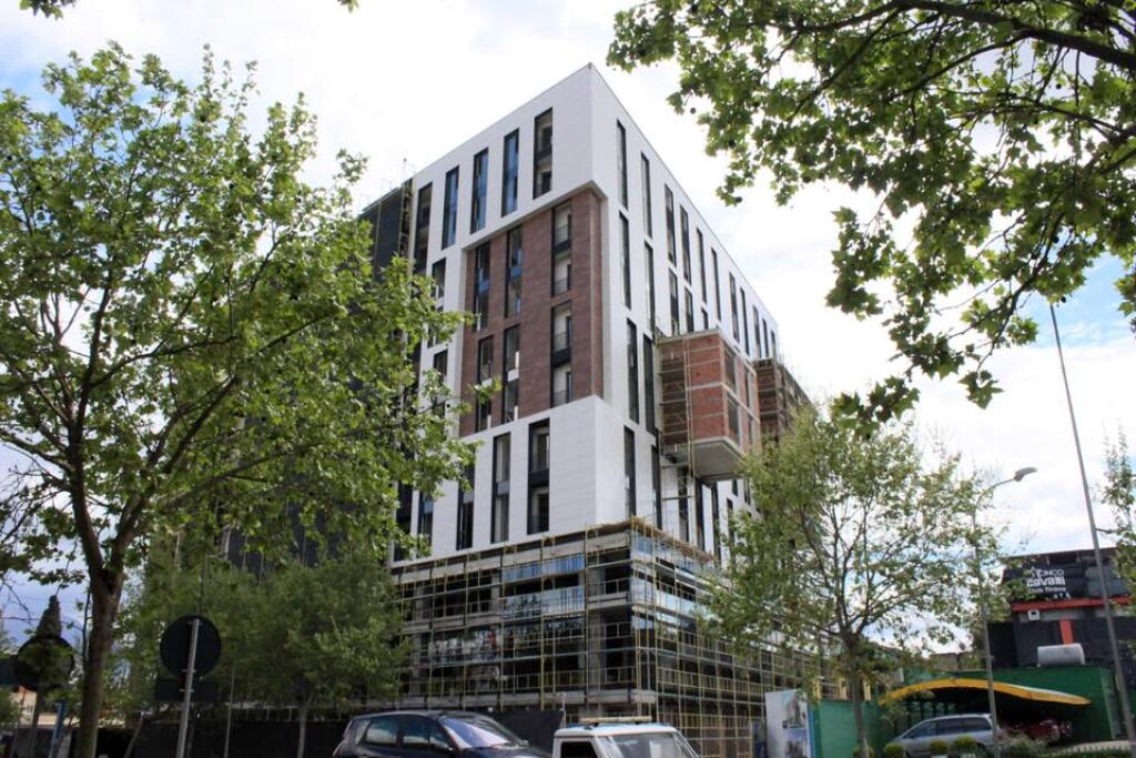 Jepet dyqan me qira fabrika miellit kati 0