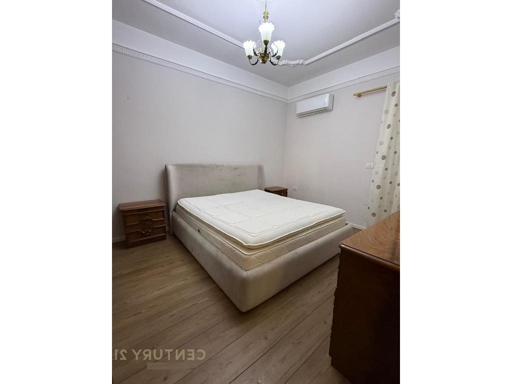 Apartament 1+1 per qira ne nje vile private me hyrje te dedikuar ne zonen e Brrylit.