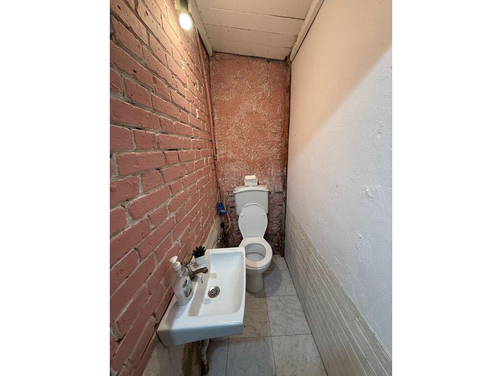 Appartamento +studio in Affitto a Oxhaku, Tirana