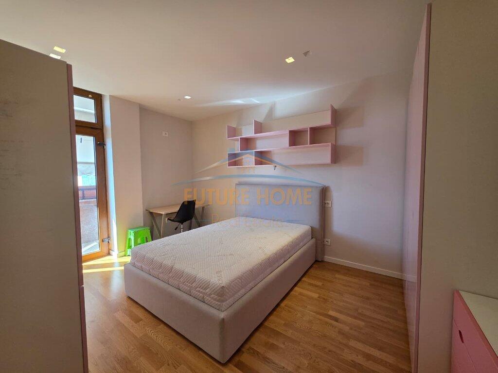 Rent, Apartment 3+1+2 at Zogu i I Boulevard!