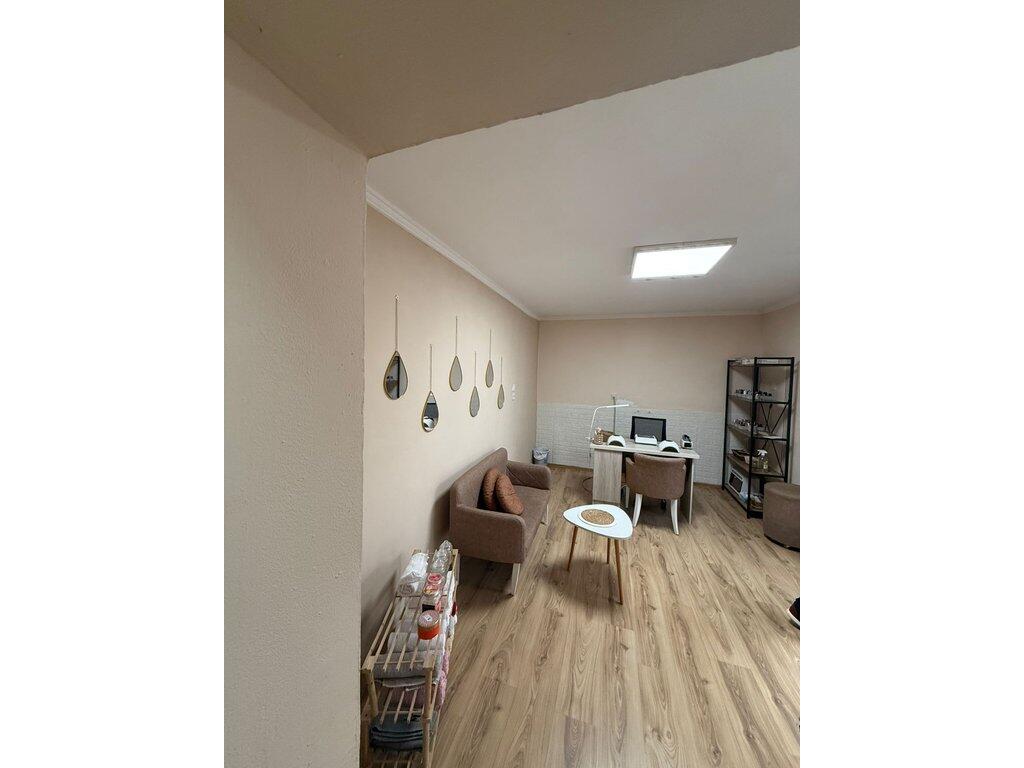 Appartamento +studio in Affitto a Oxhaku, Tirana