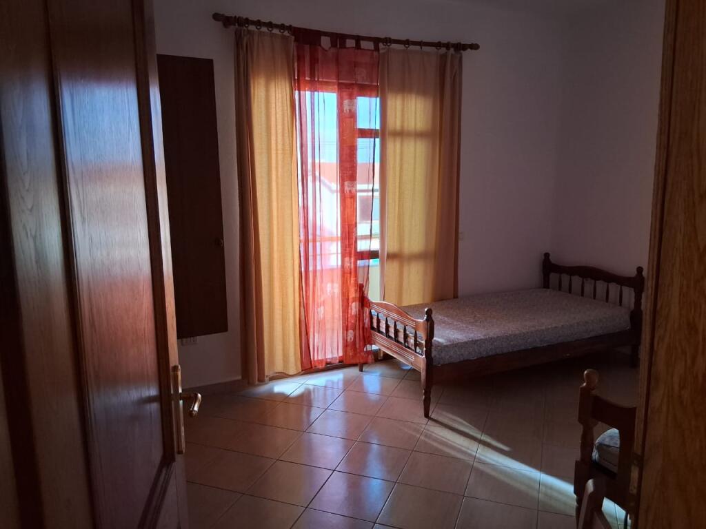Apartament 2+1 me qira në Qyteti Studenti, Tiranë