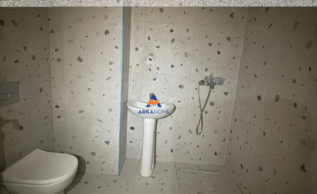 VENDESI APPARTAMENTO 1+1+BALCONE "UNAZA E RE, URBAN GATE" 95.000 EURO