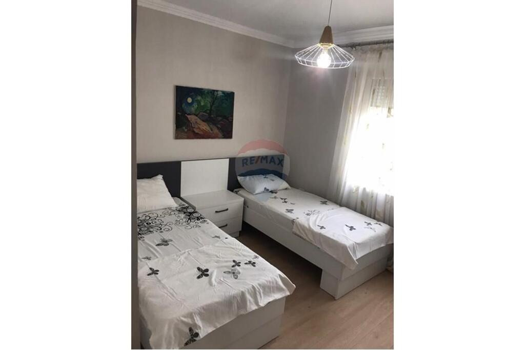 Apartament 3+1 me qira ne Sheshin Skenderbej