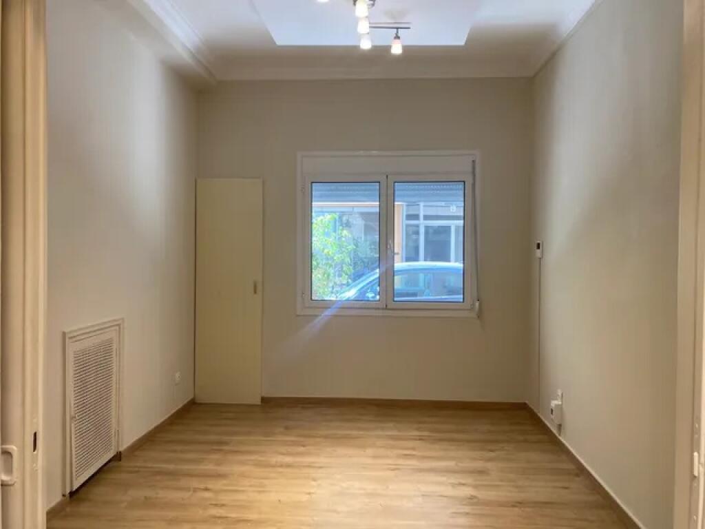 Ufficio in Affitto a Myslym Shyr (ID BZ2722) Tirana