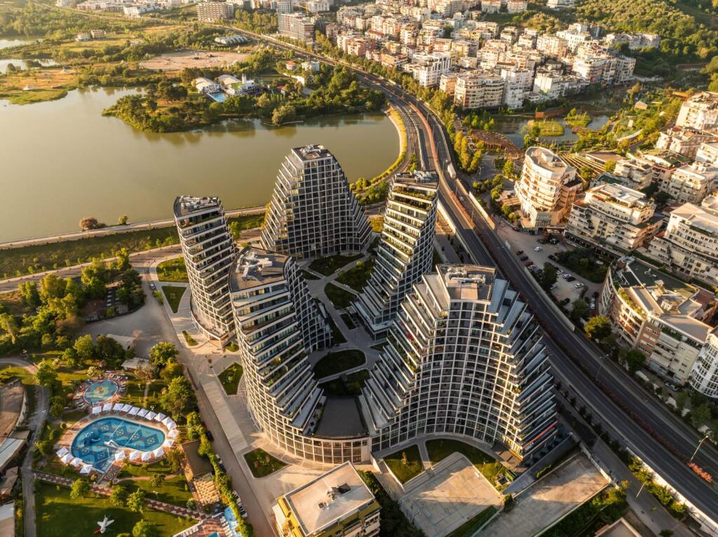 🏙️ UNIQUE APARTMENT 3+1+2 with PARKING SPACE &amp; FANTASTIC VIEW of the ARTIFICIAL LAKE 🌅✨