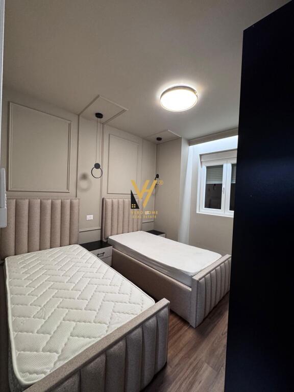 VENDESI APPARTAMENTO 2+1+2 ALLA KOMUNA E PARISIT 285.000 EURO