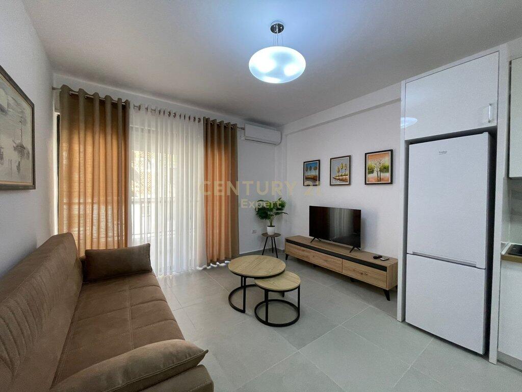 🏡 JEPET ME QIRA APARTAMENT 1+1 ME POST PARKIMI – RRUGA E DURRËSIT