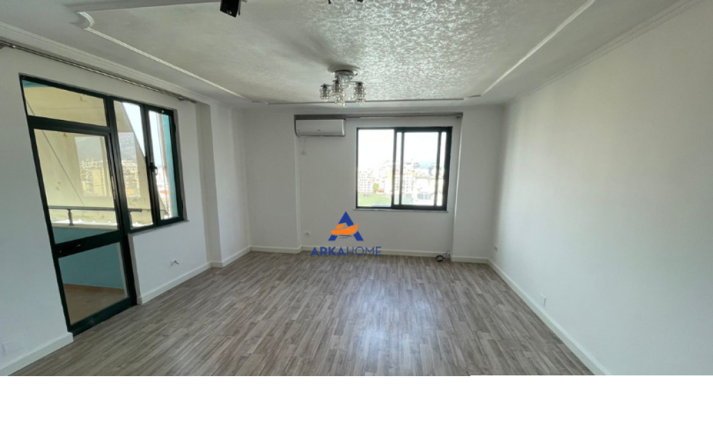 JEPET AMBIENT ZYRE ME QERA 3+1+2BALLKONE "TE ISH-EKSPOZITA" 1.500 EURO