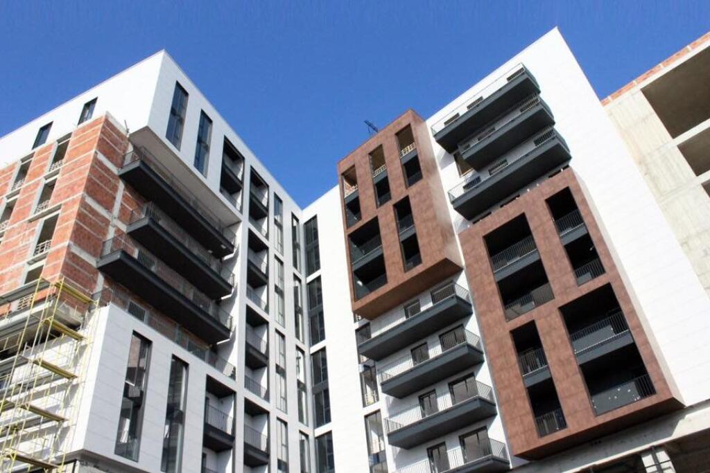 Jepet dyqan me qira fabrika miellit kati 0