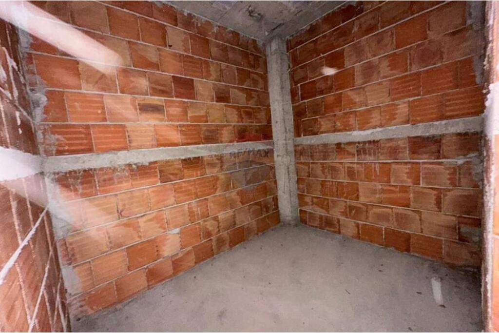 APARTAMENT 2+1 PER SHITJE TEK FUSHA AVIACIONIT