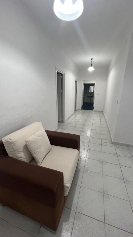 🔥Casa Privata In Affitto: 2+1+veranda || 📍Kombinat- Stazione di Servizio Eida || 50.000 lek