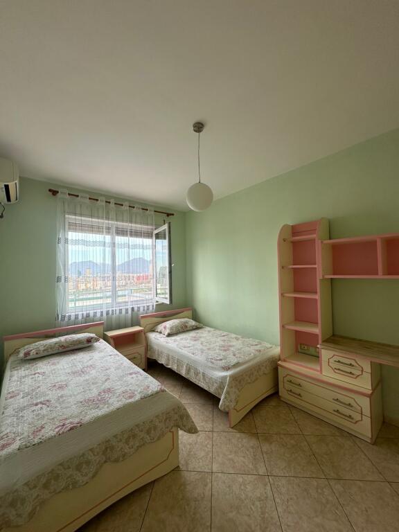 Kopshti Zoologjik 3+1 me verande/ Qera