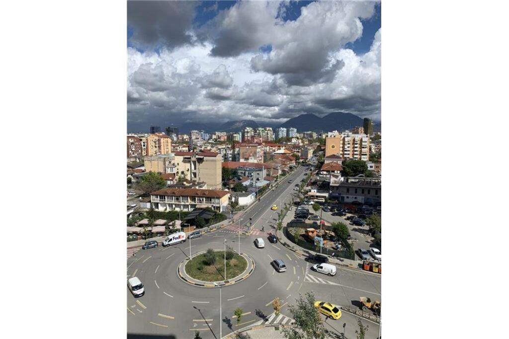 Office for Rent at the Park in the Commune of Paris!