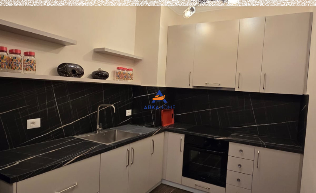 JEPET APARTAMENT ME QERA 2+1 +3 BALLKONE "RRUGA THOMA KOXHAJ,PALLATET CABEJ,MISTO MAME" 500 EURO