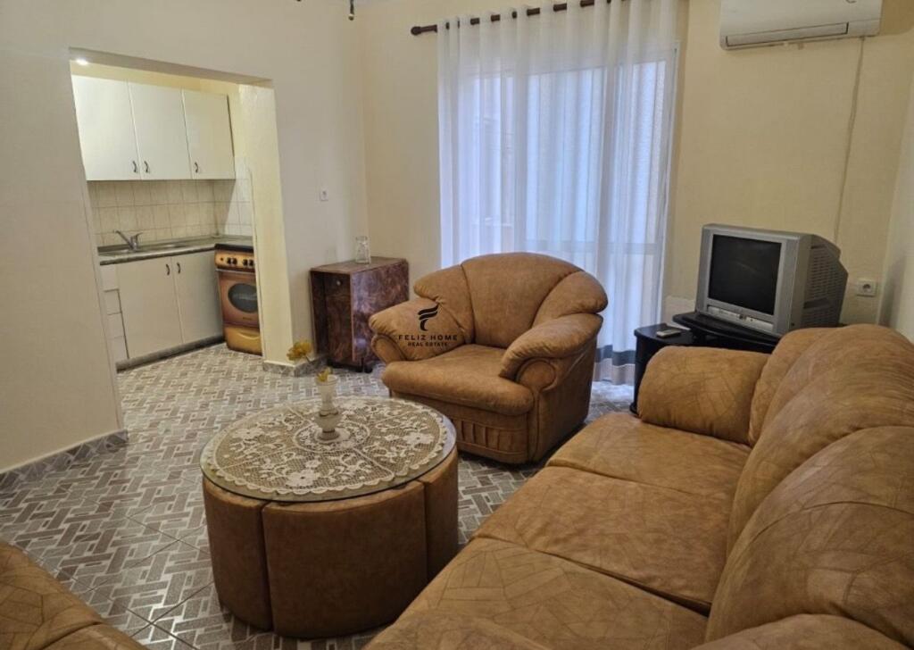 APARTAMENT ME QERA 3+1 BULEVARDI ZOGU 1 55.000 LEKE