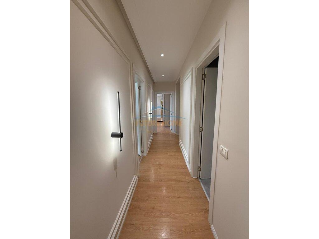 In vendita, Appartamento 2+1+2, Residenza Future Home, Nuovo Anello, Tirana.