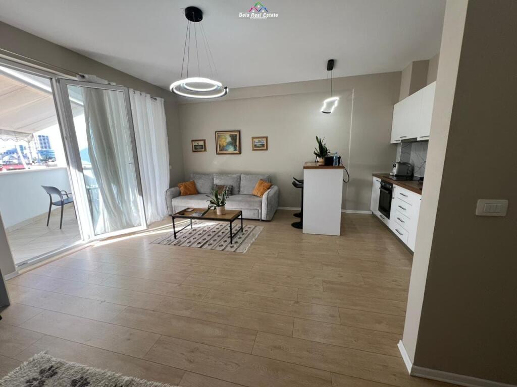 Appartamento In Affitto 1+1 vicino alla Scuola di Balletto (ID B2101212) Tirana