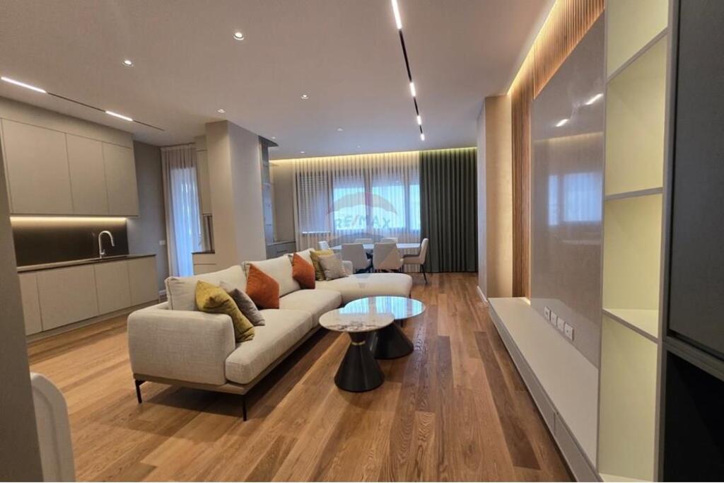 SUPER APARTAMENT 2+1 ME QIRA !