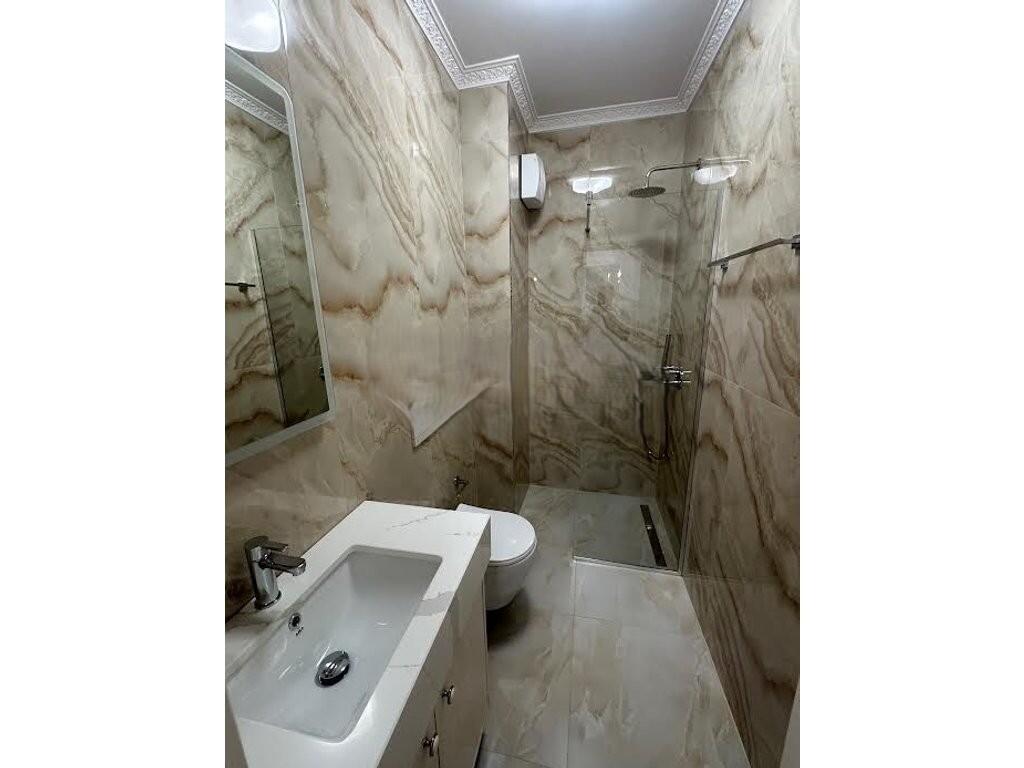 Apartment newly furnished for rent at Pazari Ri. 880 € /Month