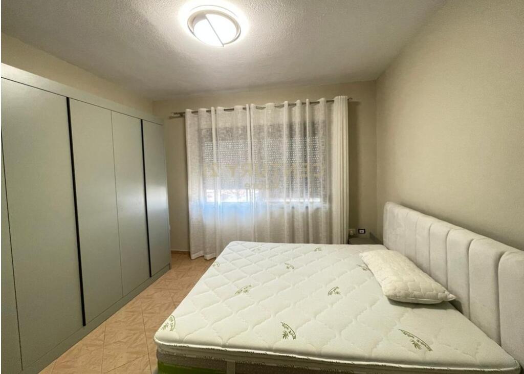 Apartament 1+1 për Qira – Rruga Haxhi Hysen Dalliu, pranë Bulevardit Zogu i Parë