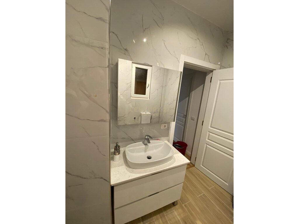 JEPET ME QIRA APARTAMENT 2+1 TE"" TIRANA GOLDEN PARK 3"!