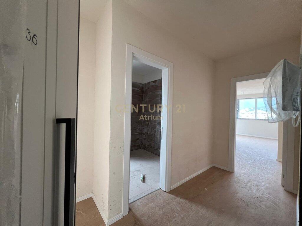 🏡 SHITET APARTAMENT 1+1 ME VERANDË – PRANË SHKOLLËS SË BASHKUAR