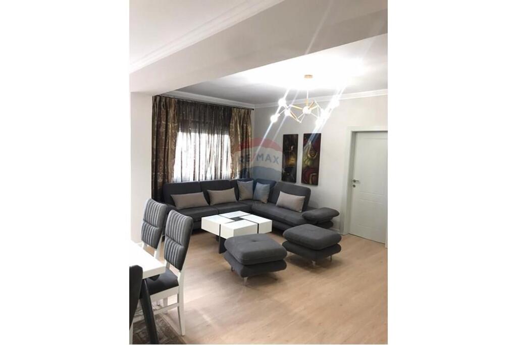 Apartament 3+1 me qira ne Sheshin Skenderbej